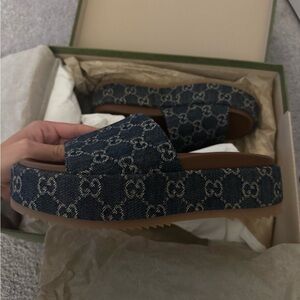 GUCCI PLATFORM SANDAL WORN ONCE.